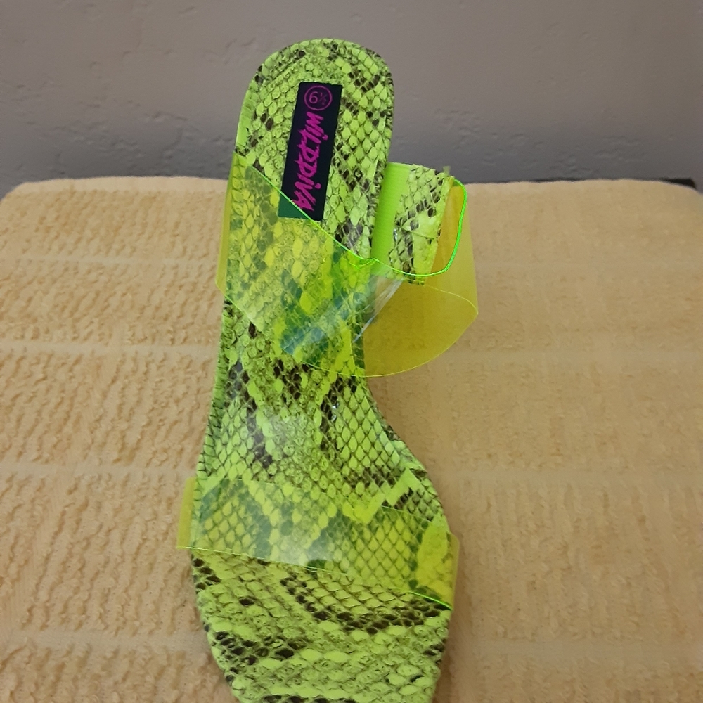 Women shoes